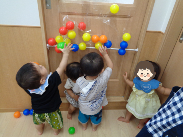 ボール遊び