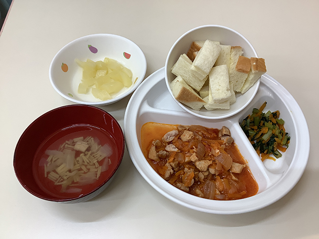 鶏のトマト煮