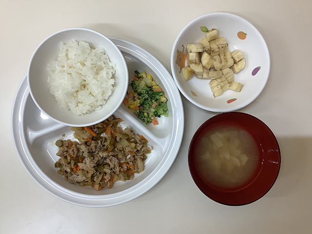 豚肉と野菜の蒸し焼き