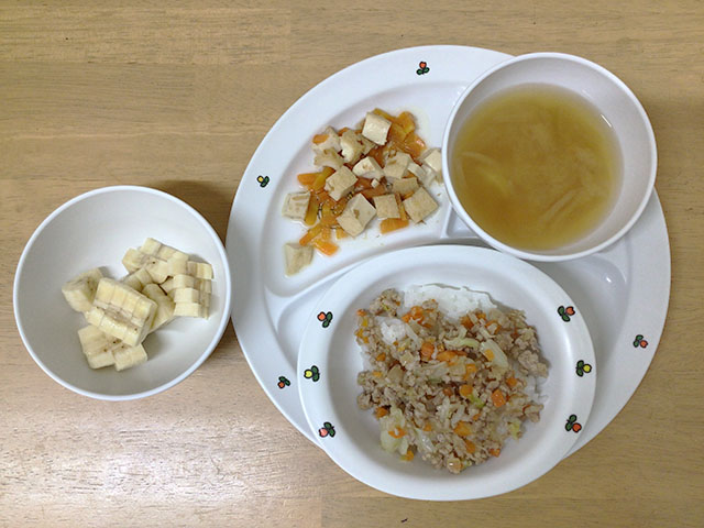 五色そぼろ丼
