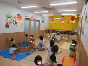 夢いっぱい保育園の園児と夏祭り