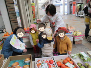 夢いっぱい保育園の園児と慰労感謝の日